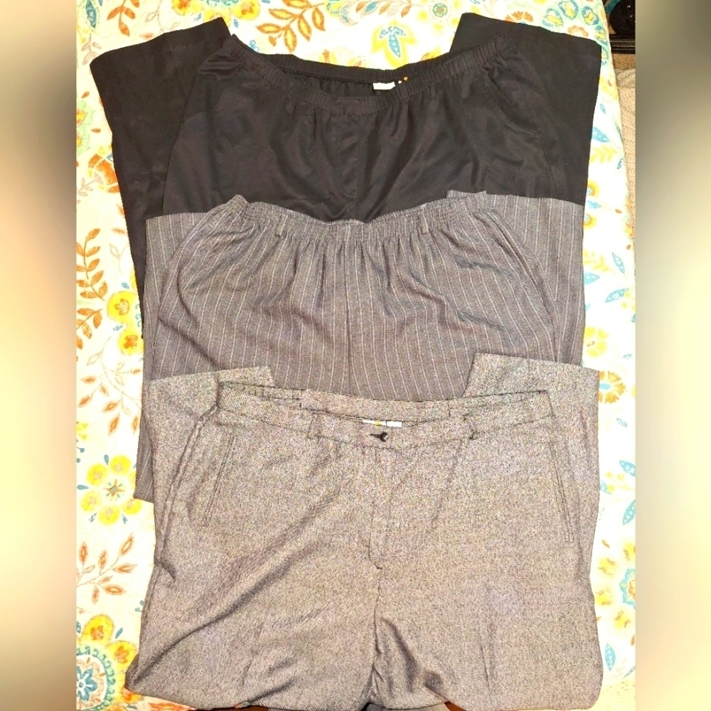 A bundle of 3 ladies slacks in a size 24W. Pre-loved and in great condition.